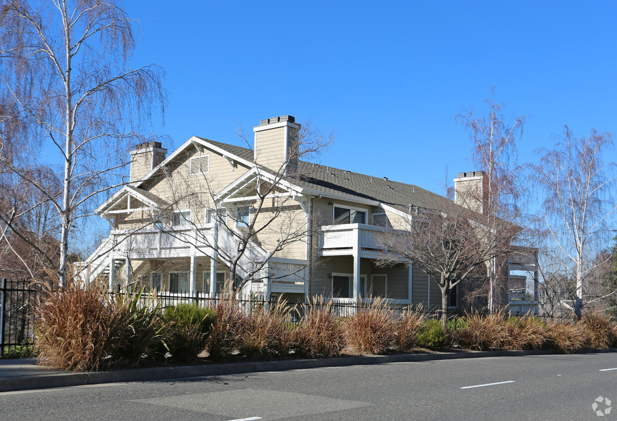 Primary Photo - Creekside Apartments