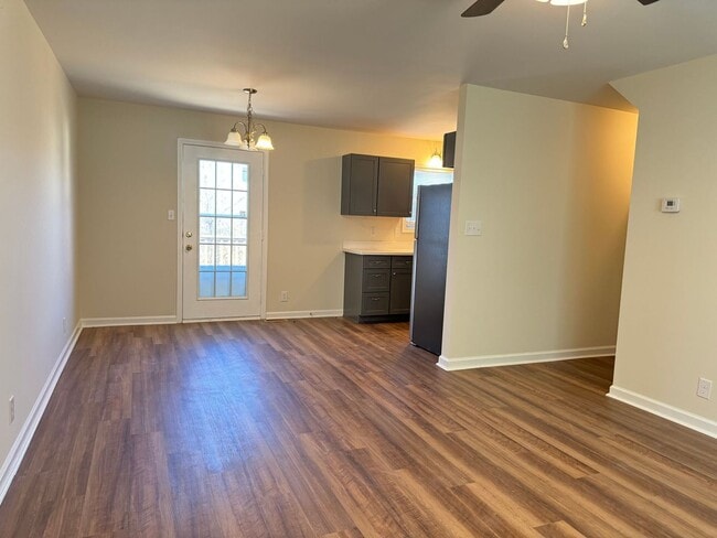 Building Photo - Cape Cod with 3 Bed/2 Bath with Basement!