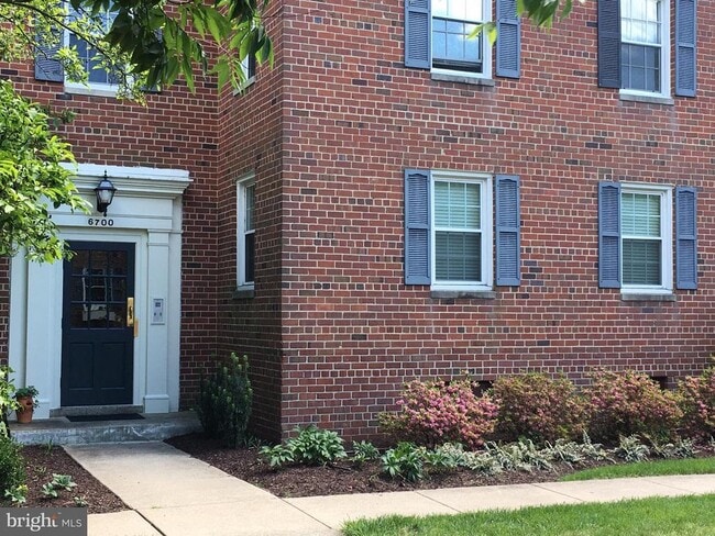 Foto del edificio - 6700 Wakefield Dr