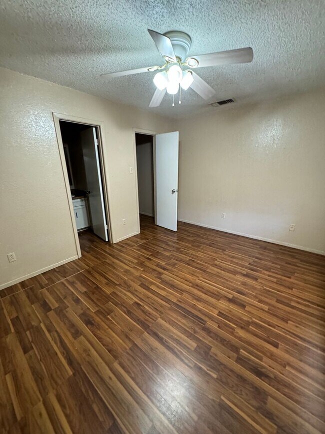 Building Photo - MC 7801 Avenue X