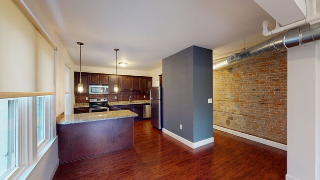 Building Photo - The Fenton Apartments