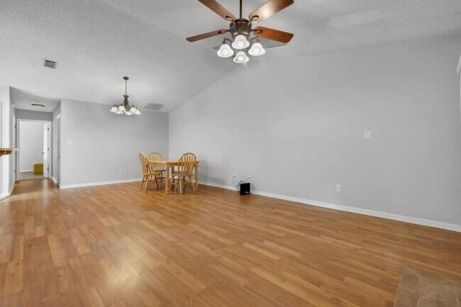 Foto del edificio - 2 bedroom in TALLAHASSEE FL 32317