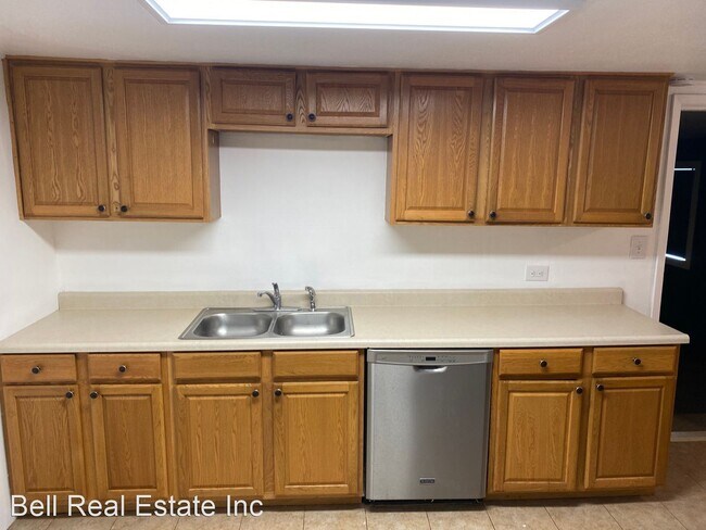 Building Photo - 3 br, 1 bath House - 2128 Garfield St