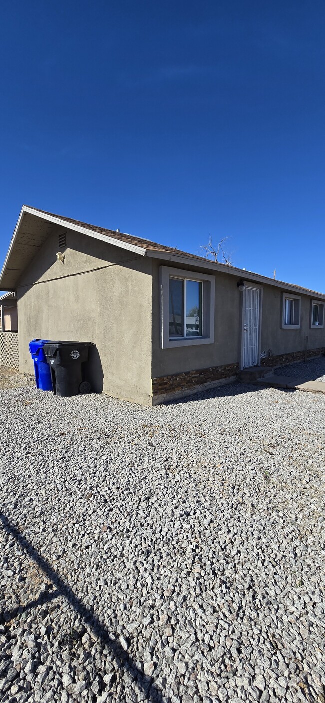 Building Photo - 212 S 93rd Ave