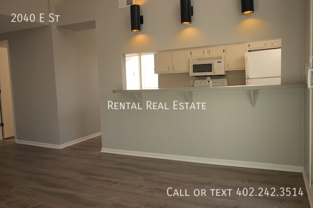 Foto del edificio - 2040 E St-