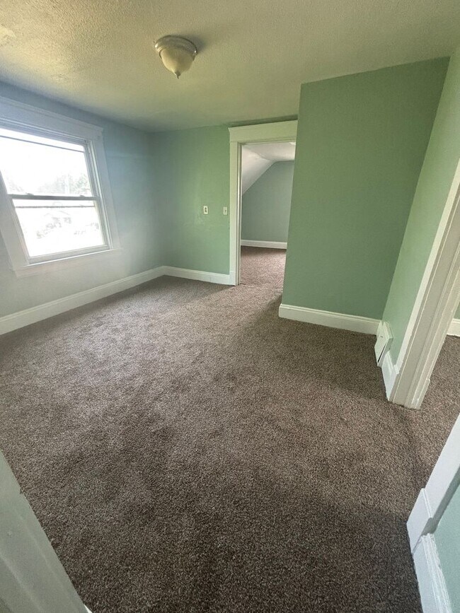 Foto del edificio - 4bd Single Cash Pay/Section 8