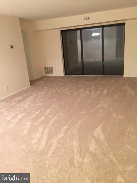 Foto del edificio - 307 Yoakum Pkwy