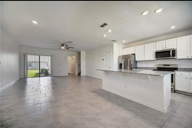 Building Photo - 9133 Mellow Coral St