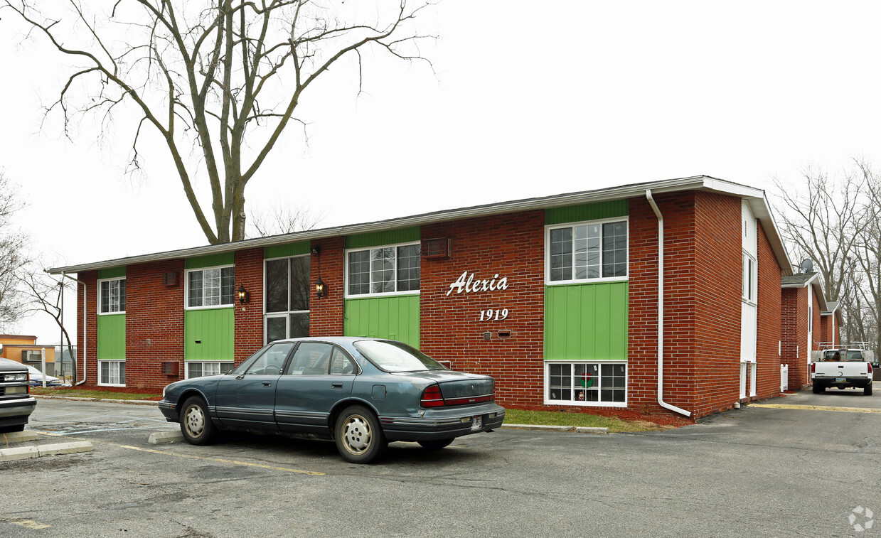 Primary Photo - Alexia Apartments