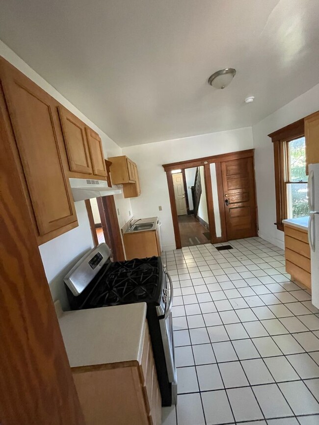 Foto del edificio - 4 bedroom 2 full bath House