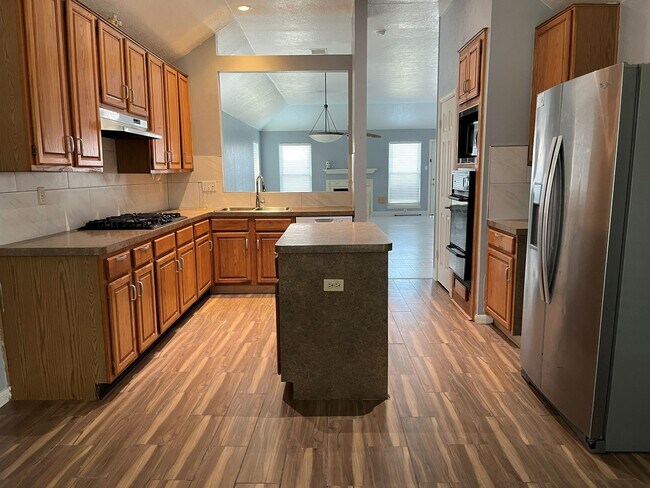 Foto del edificio - 2318 Pheasant Creek Dr