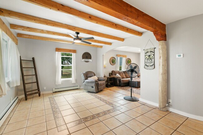 Building Photo - 4145 Los Ranchitos Dr