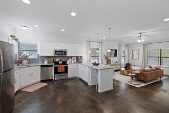 Building Photo - 6702 Blue River Dr