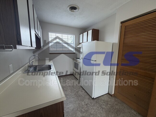 Foto del edificio - 820 Poplar St