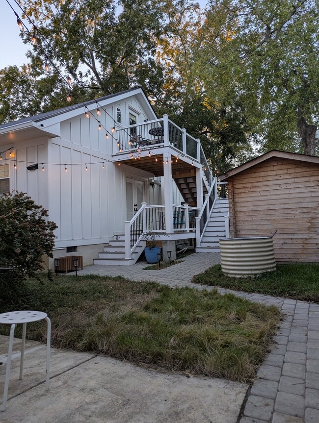 Building Photo - 3302 Delaware Ave