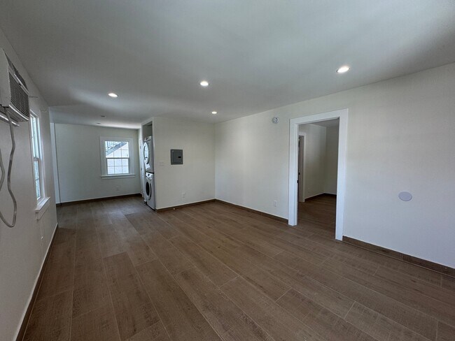 Foto del edificio - 14224 Friar St