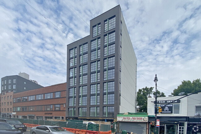 Building Photo - 1425 Fulton St