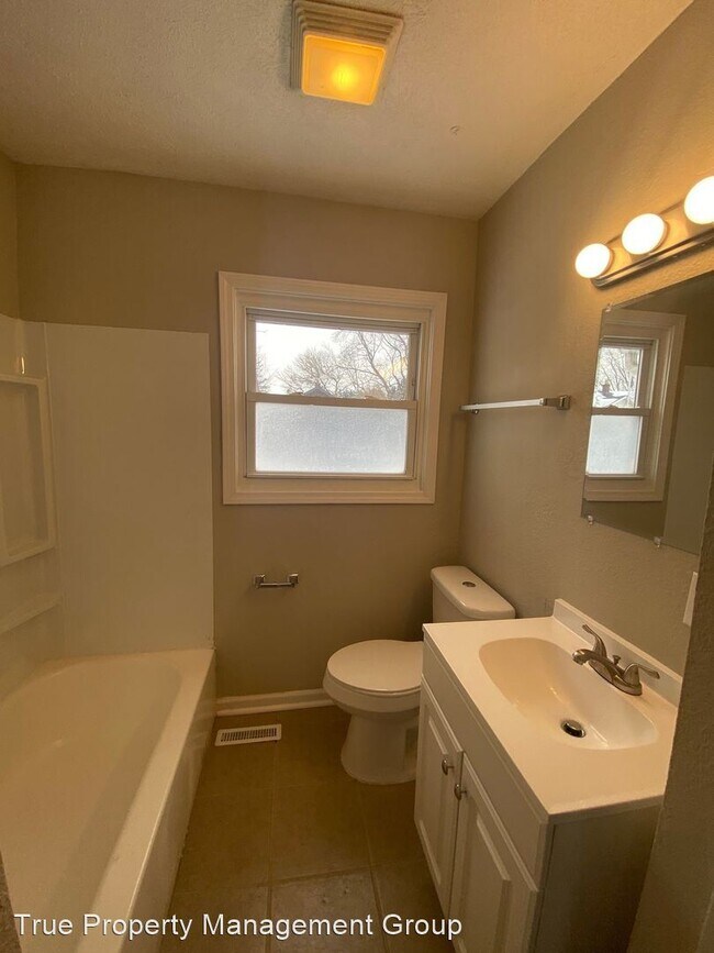 Foto del edificio - 3 br, 1 bath House - 4605 Woodcroft Avenue