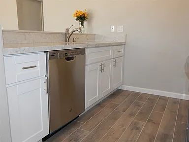 Building Photo - "Charming 1-Bedroom Gem in San Diego – Cozy 692 Sq Ft Retreat!"