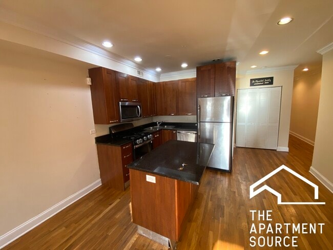 Foto del edificio - 6949 N Oakley Ave