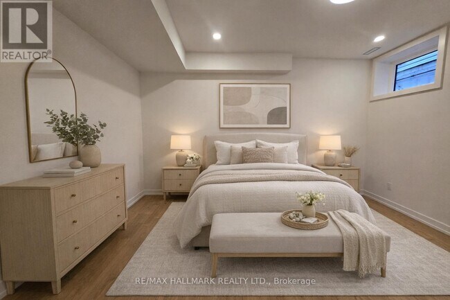 Building Photo - 592 Danforth Rd