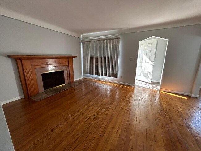 Foto del edificio - 16073 Collingham Dr
