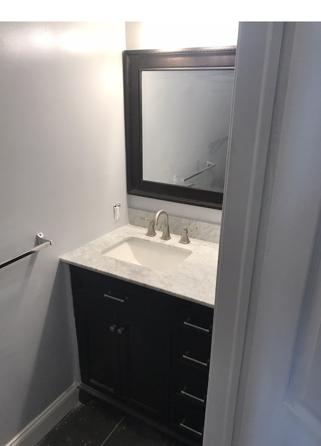 Building Photo - 664 Irvington Ave