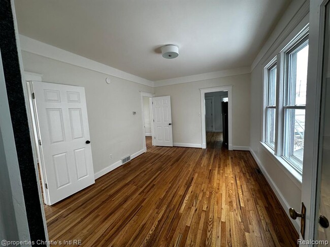 Building Photo - 2223 Faber St