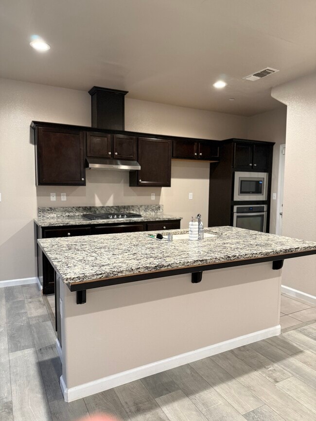 Kitchen - 4358 Strathmore Pl
