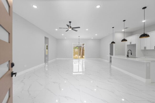 Foto del edificio - 327 Paradise Ln