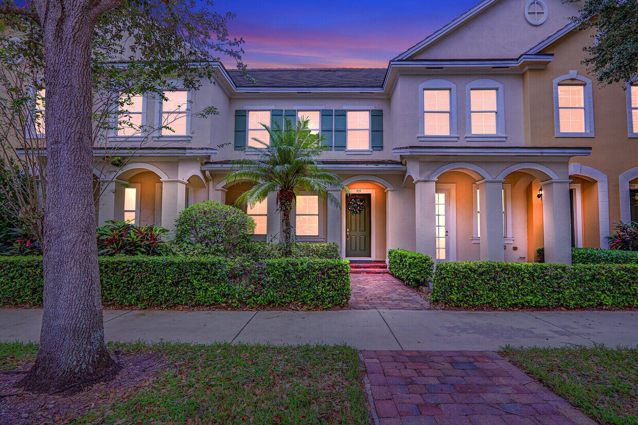 Foto principal - 709 Dakota Dr