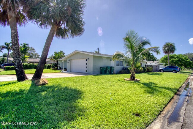 Foto del edificio - 455 Laurel Ct