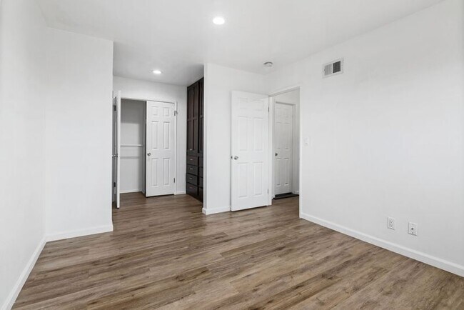 Foto del edificio - 3952 W 178th St