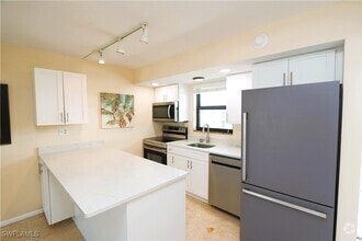 Building Photo - 1023 Anglers Cove