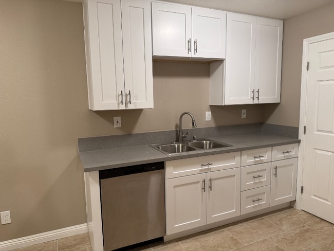 Photo - 16645 Valencia Ave Apartment