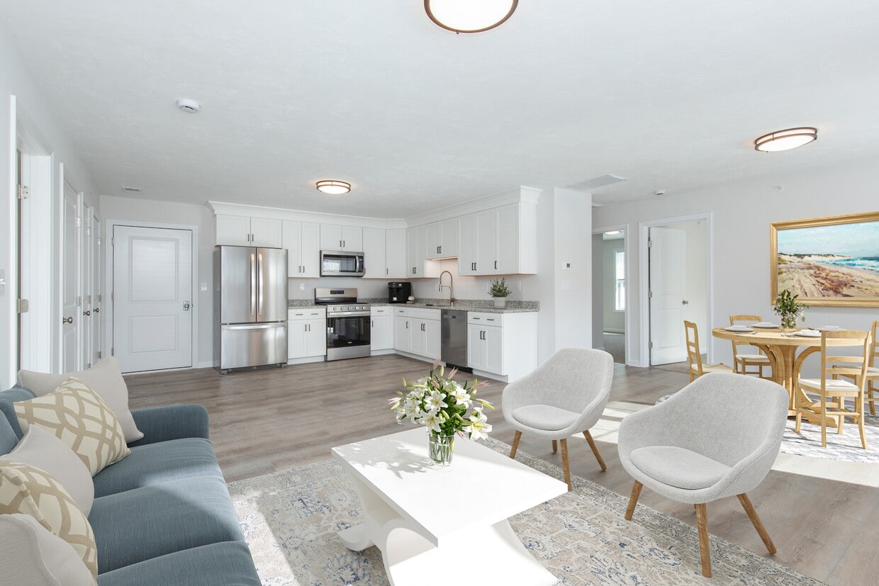 Photo - 62 Sherburne Ave (Tyngsborough, MA)