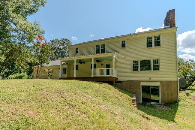 Foto del edificio - 428 Ingleside Dr