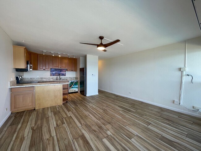 Foto del edificio - Lahaina Roads Oceanfront One Bedroom