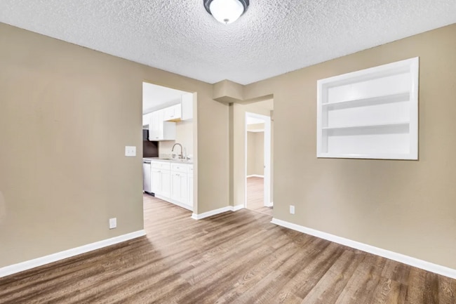 Building Photo - 6969 Delisle Dr