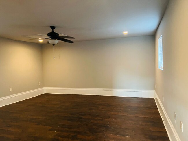 Building Photo - NEW ORLEANS - 4 Bedroom Home Immediately A...