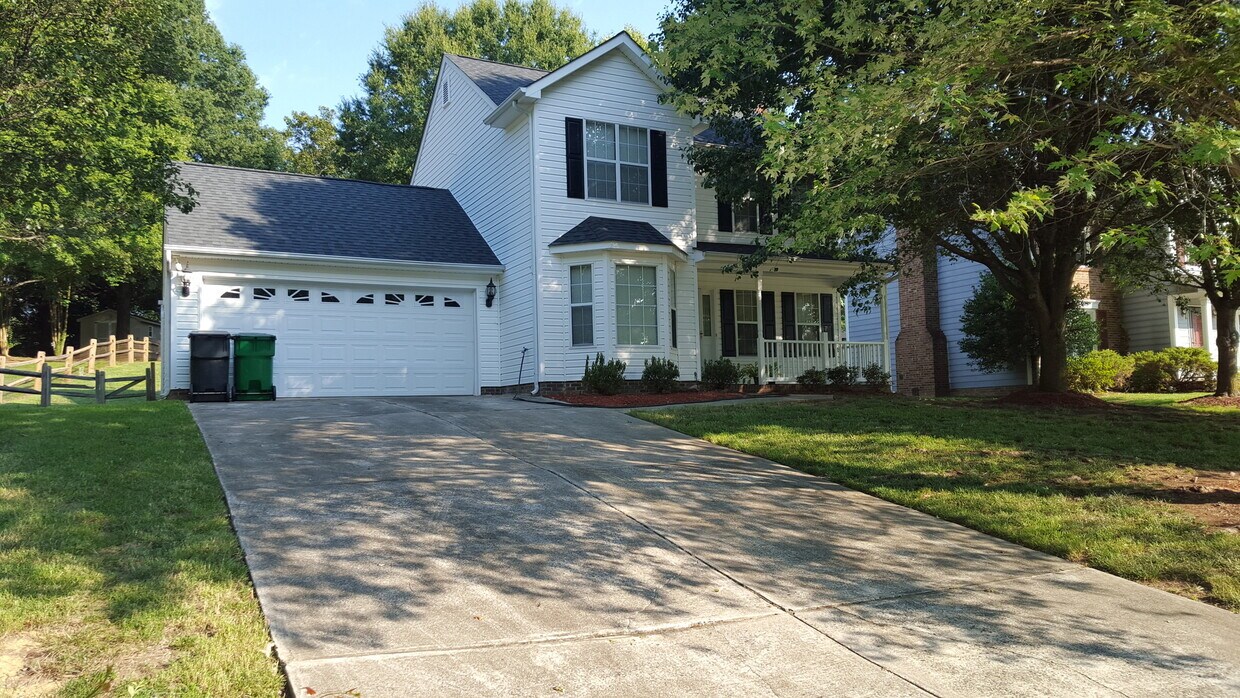 Foto principal - 3 Bedroom, 2 Car Garage in Ridgewood