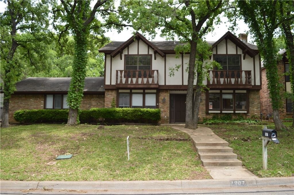 Foto principal - 1907 McCartney Ct