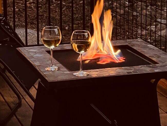 Foto del edificio - 1637 Rawhide Dr