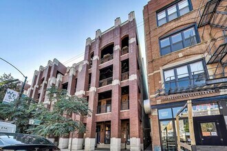 Building Photo - 1419 W Chicago Ave