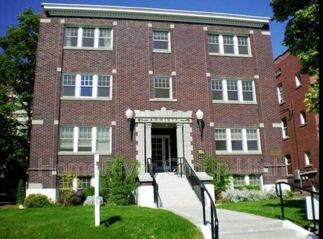 Building Photo - 555 E 100 S