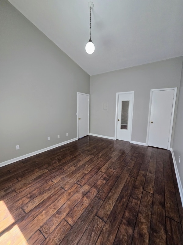 Building Photo - 3703 Squaw Valley Dr SW