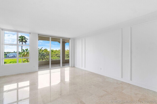 Building Photo - 3720 S Ocean Blvd