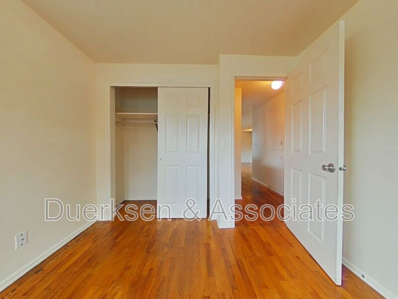 Primary Photo - 1561 NW Highland Dr