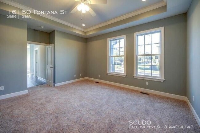 Building Photo - Luxurious, Maintenance Provided Villa!