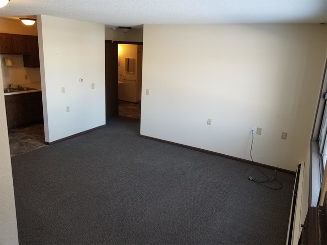 Building Photo - Ashwood Apartments NEW - 501 - #1